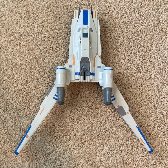 DISNEY STAR WARS ROGUE ONE REBEL U-WING FIGHTER SHIP AND CAPTAIN - Picture 3 of 6